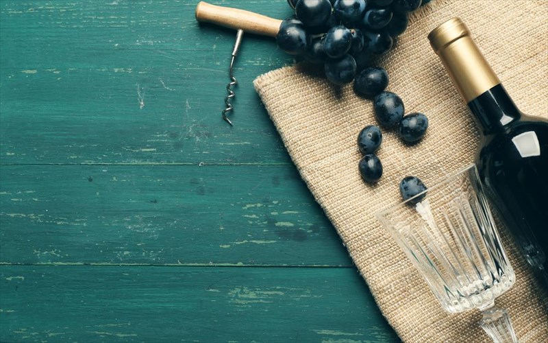 gemizoume-to-potiri-mas-me-deka-apo-ta-akribotera-krasia-tou-kosmou