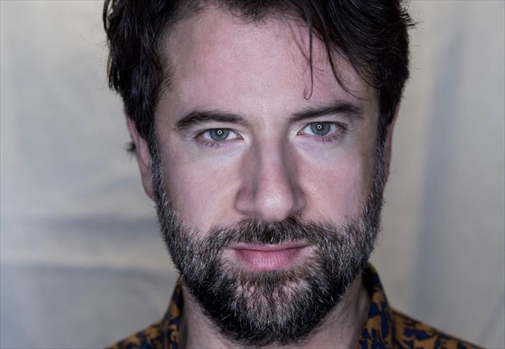 o-kostis-marabegias-sto-megalutero-beach-party-tis-xronias