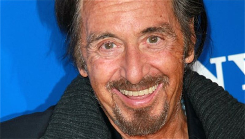 al-pacino-akolouthei-tis-sumboules-tou-John-lennon