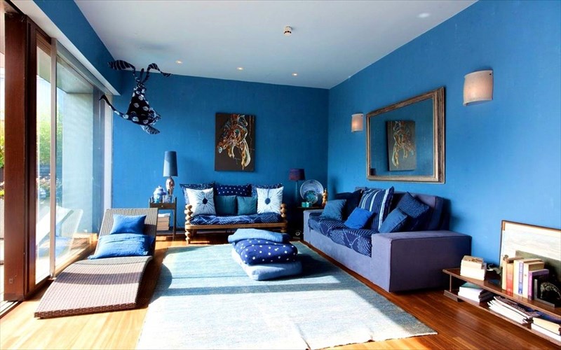 to-mellon-tou-ntizain-tha-einai-poluxromo