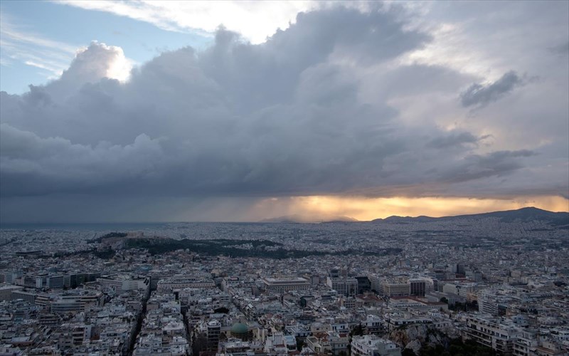 bolta-stin-athina-mesa-apo-20-fotografies