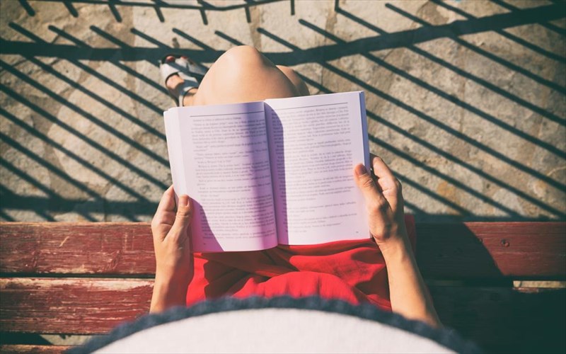 tessera-olokainouria-biblia-apo-tis-ekdoseis-pataki