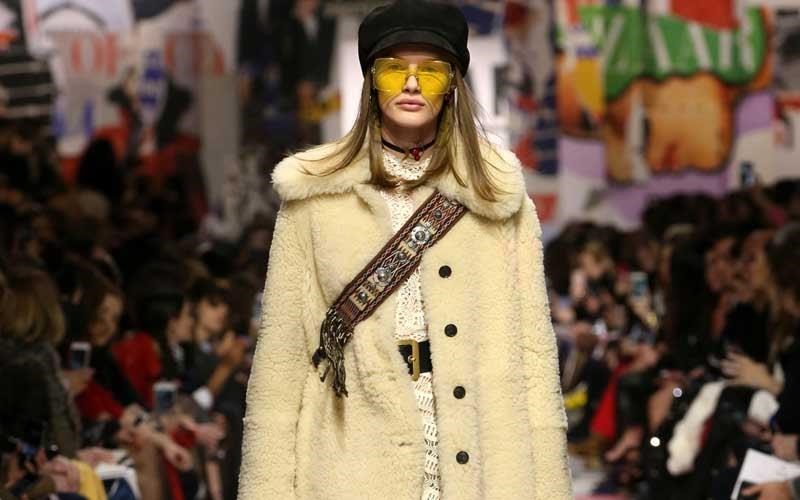 apo-pote-i-epanastasi-egine-tis-modas-epanastasi-egine-tis-modas