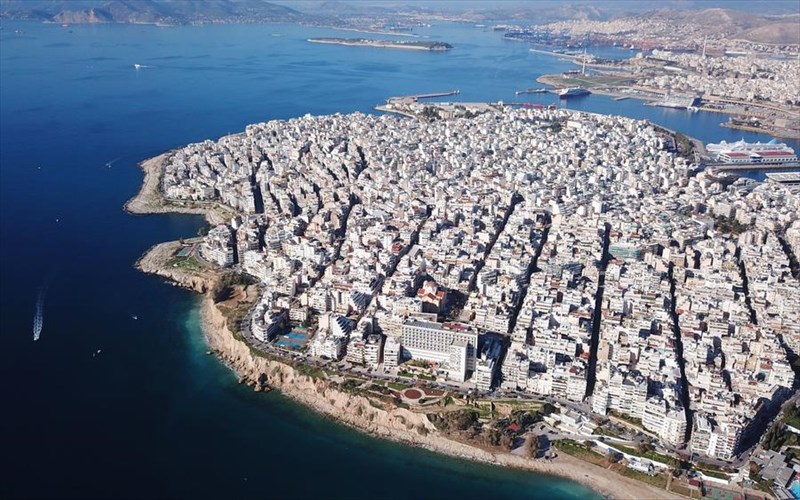 27-sugxronoi-poiites-diasxizoun-ton-peiraia