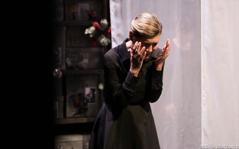 duo-parastaseis-me-eidiko-eisitirio-gia-tin-imera-tis-gunaikas