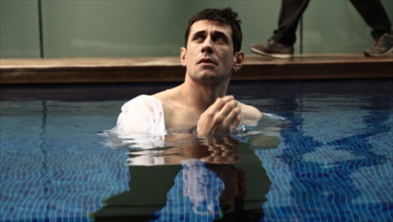 o-menelaos-karamaggiolis-epistrefei-me-to-film-Jace