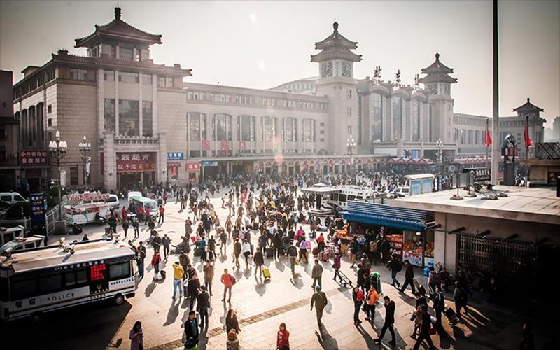 perissoteroi-apo-100-kallitexnes-apo-olo-ton-kosmo-se-mia-thematiki-ekthesi