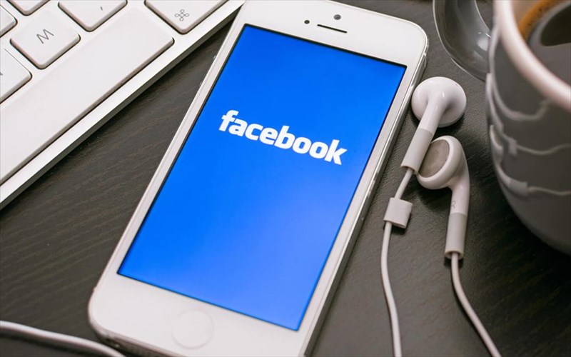 sumfonia-facebook-warner-music-me-stoxo-to-youtube