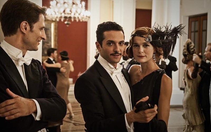 i-megali-ximaira-bgainei-se-periodeia-se-ellada-kai-eksoteriko