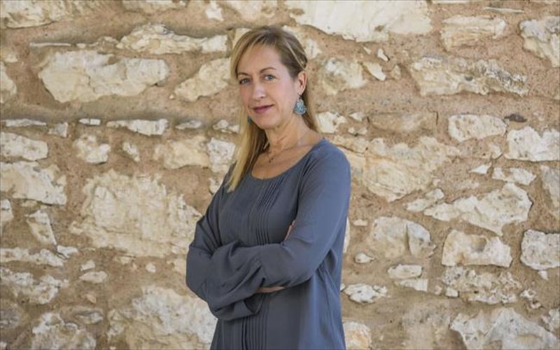 akroasi-apo-to-ethniko-theatro-gia-tin-paidiki-parastasi-tis-sofias-bgenopoulou