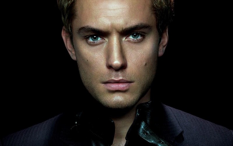 ta-fantastika-zoa-2-me-Jude-law-kai-Johnny-depp-mas-gurizoun-sto-xogkouarts