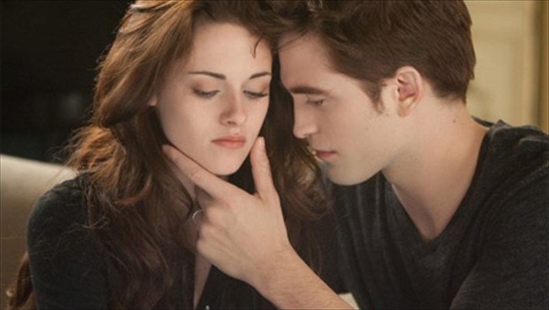 ysteria-kai-sugkinisi-gia-to-teleutaio-meros-tis-seiras-twilight