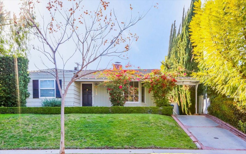 poleitai-to-spiti-tou-pulp-fiction