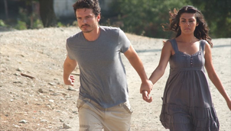 atheates-mia-istoria-agapis-apo-tin-tourkia