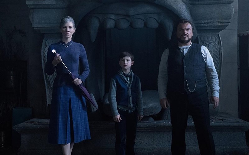 Jack-black-kai-cate-blanchett-mas-kaloun-se-ena-stoixeiomeno-spiti