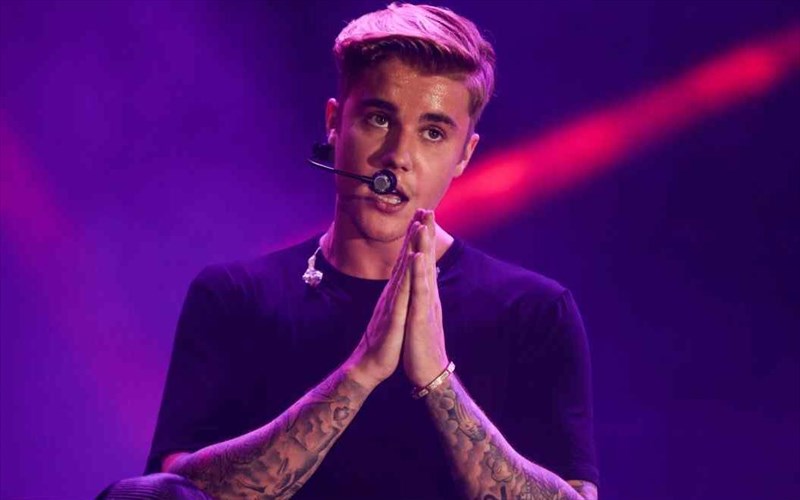 to-pasxalino-minuma-tou-Justin-bieber