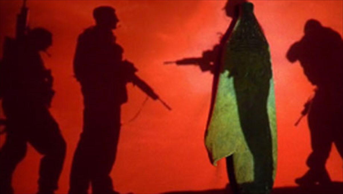 oi-kallitexnes-anazitoun-mnimes-sto-beton-7