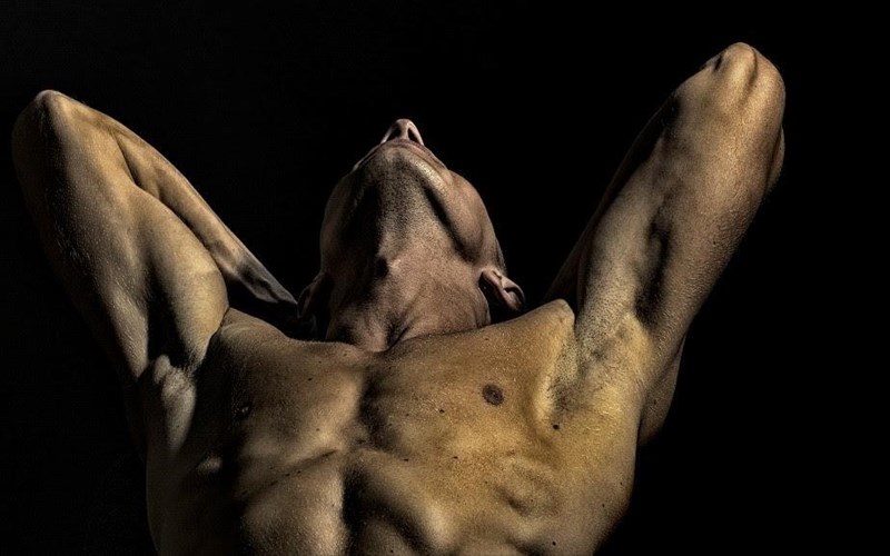 ontision-gia-andres-gia-to-fucking-men-sto-vault