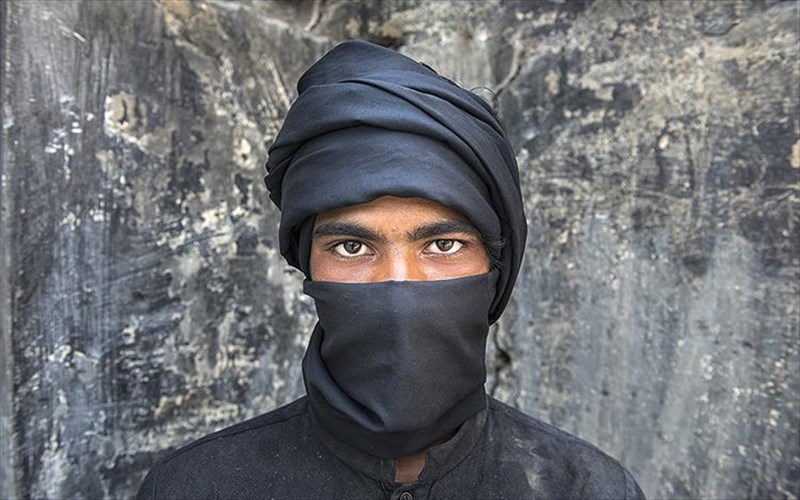 portraita-apo-olo-ton-kosmo-stin-athina