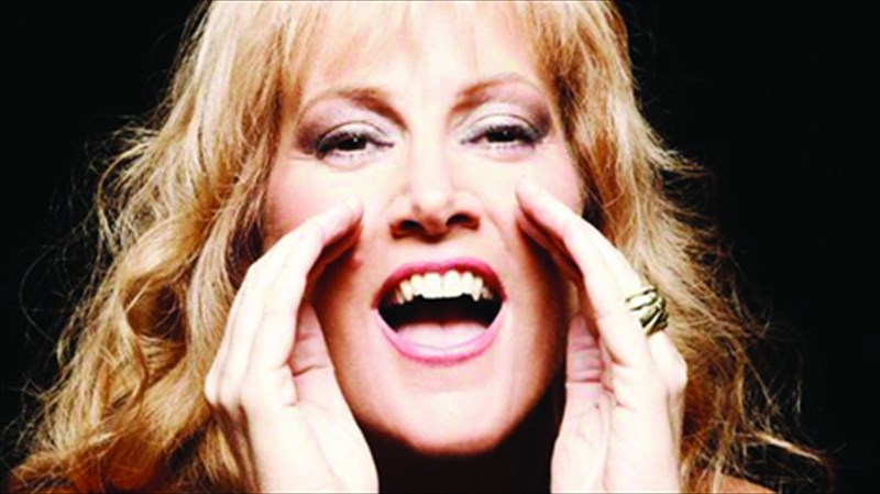 elli-paspala-eimai-aisiodoksi-den-exo-alli-epilogi