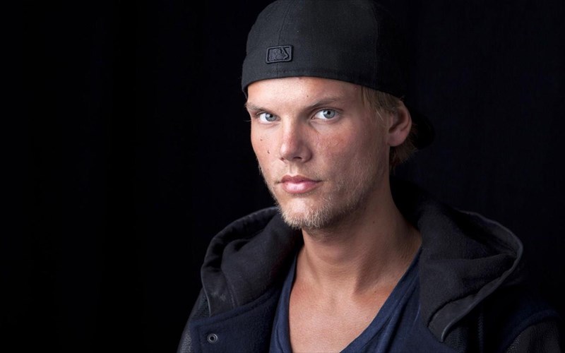 pethane-o-asteras-tis-ilektronikis-mousikis-avicii-stin-ilikia-ton-28-eton-asteras-tis-ilektronikis-mousikis-avicii-stin-ilikia-ton-28-eton