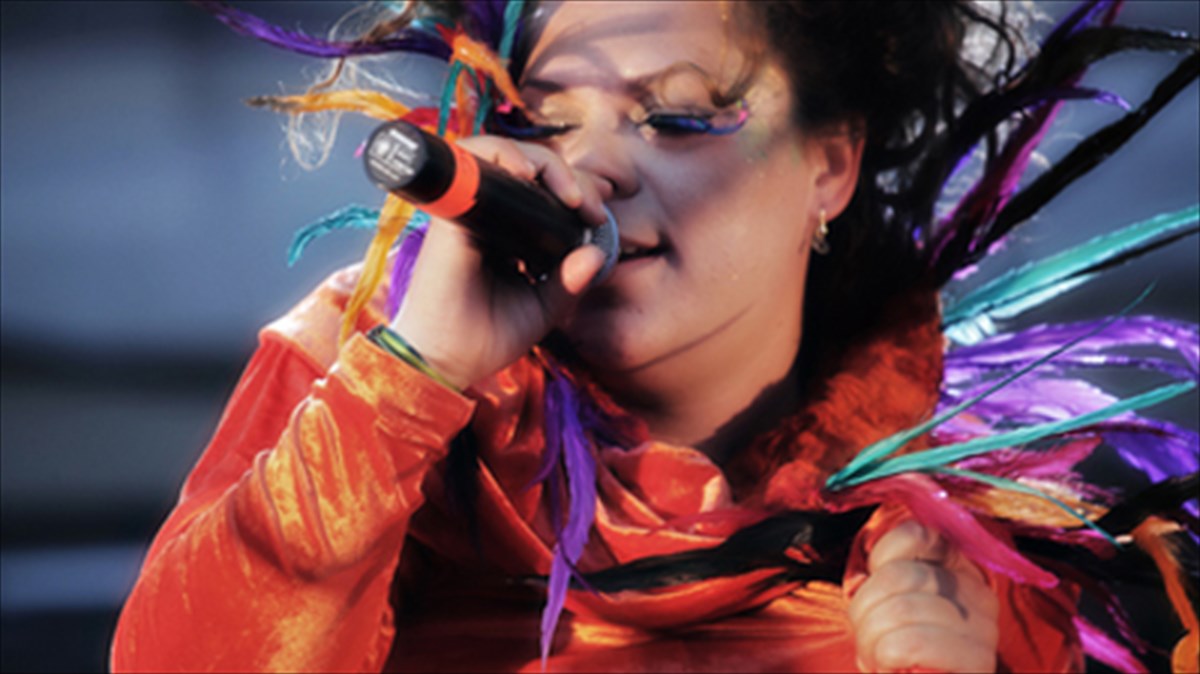 i-matoula-zamani-kai-oi-3-somatofulakes-ston-stauro-tou-notou-somatofulakes-ston-stauro-tou-notou