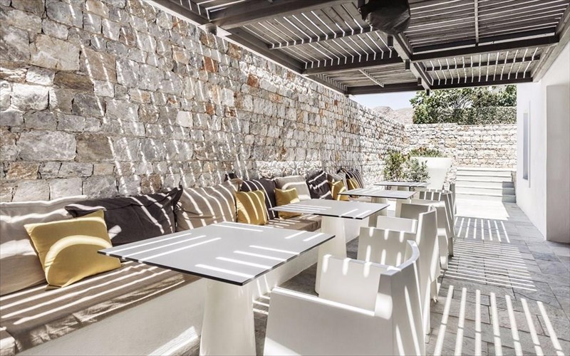 i-athina-i-folegandros-enas-empeiros-chef-kai-piata-pou-murizoun-ellada-folegandros-enas-empeiros-chef-kai-piata-pou-murizoun-ellada