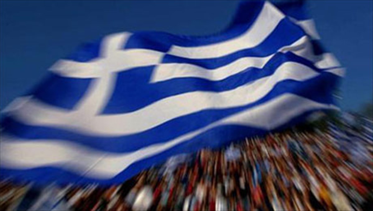 strefontas-to-blemma-se-ekeini-tin-ellada-pou-anthizei