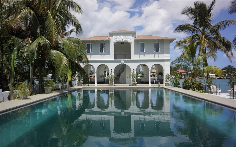 poleitai-kai-to-spiti-tou-al-capone