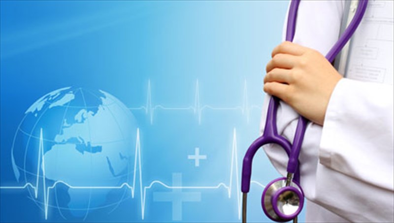 egkefaliko-mipos-den-afora-mono-stous-ilikiomenous