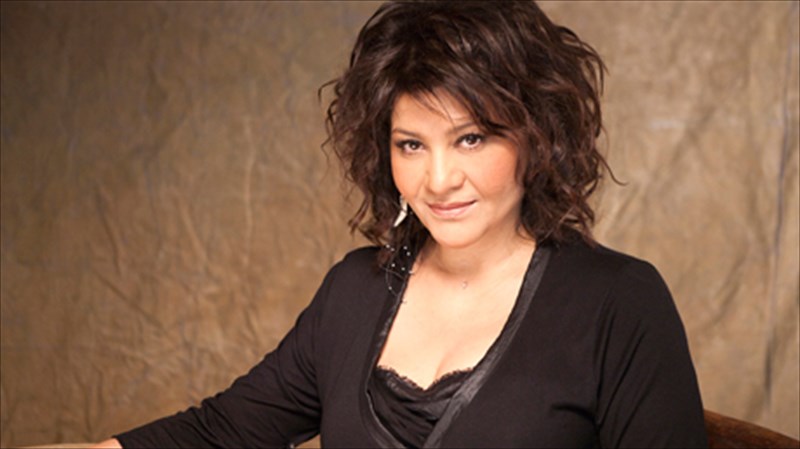 i-giota-negka-me-ta-matia-kleista