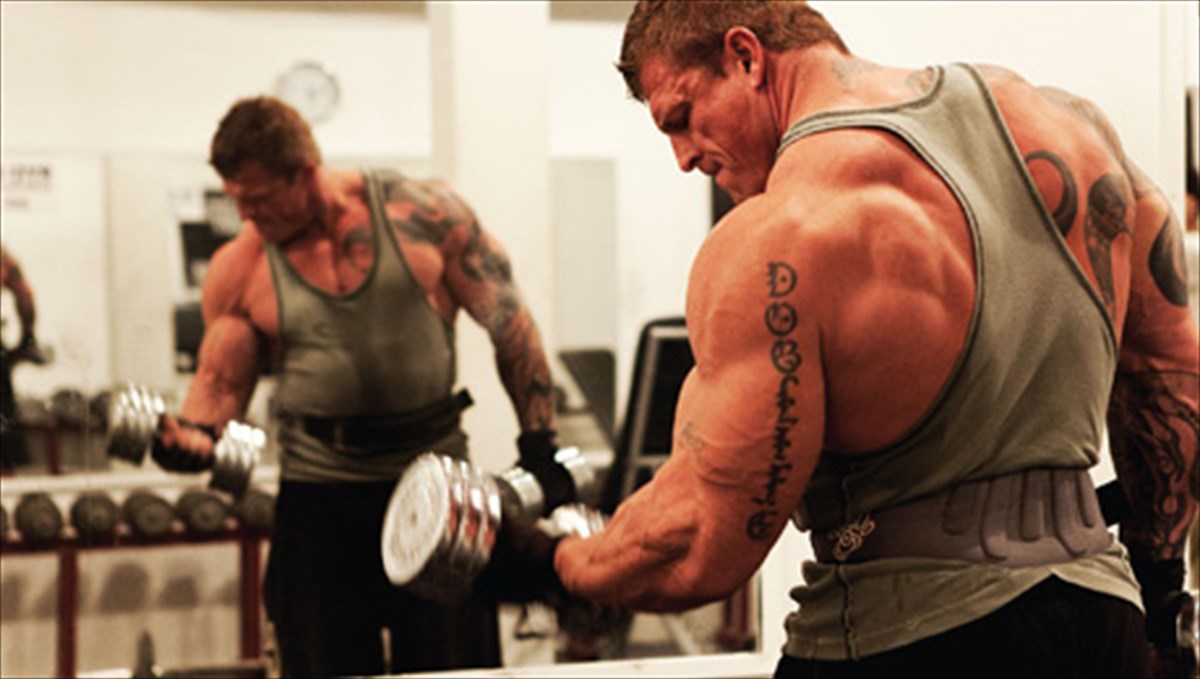 mia-romantiki-kardia-sto-soma-enos-bodybuilder