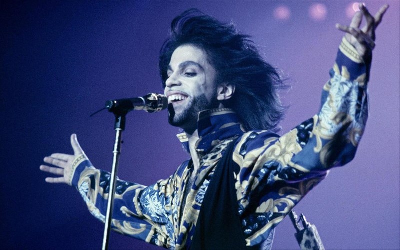 erxetai-to-sumfoniko-tribute-ston-prince