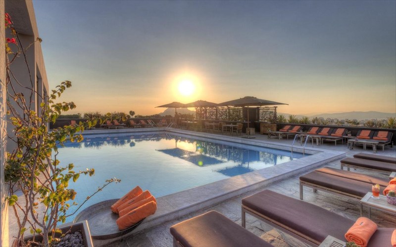 pame-gia-bouties-sto-psilotero-ksenodoxeio-tis-elladas