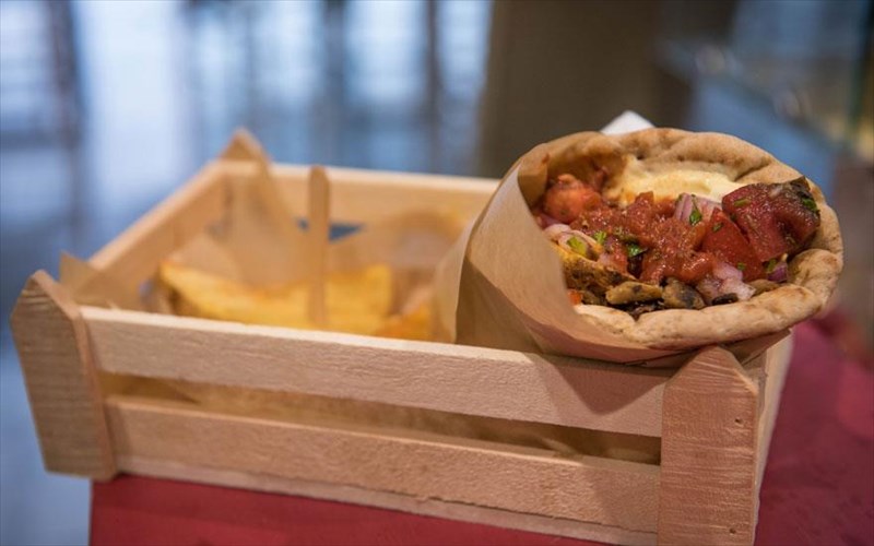 sto-cookomela-grill-trome-soublakia-xoris-tupseis