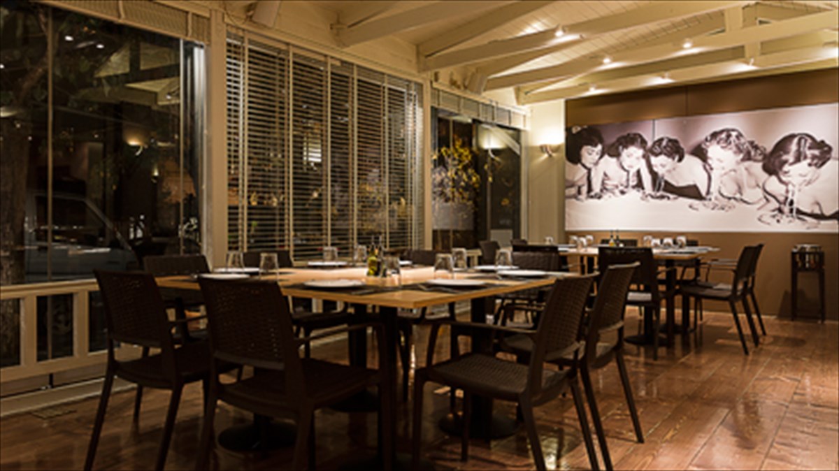 la-scala-apo-tis-spetses-sta-boreia-proastia