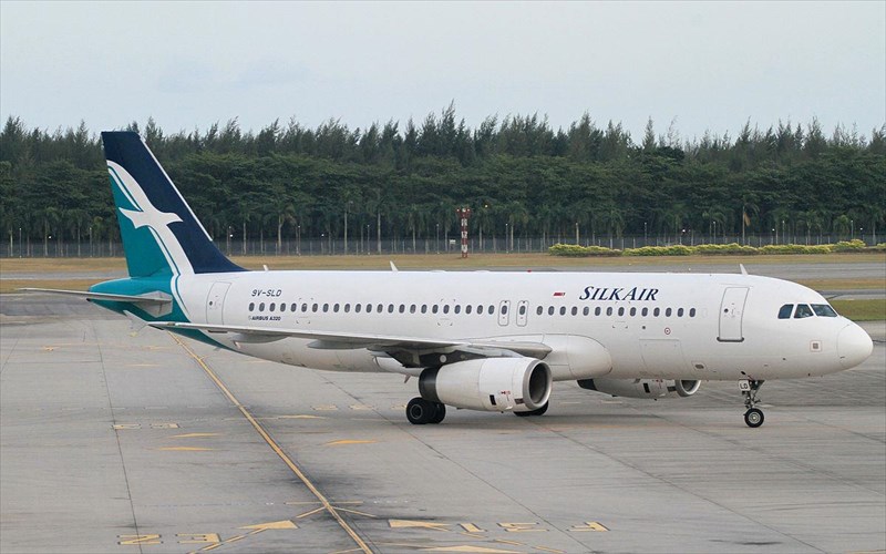 silkair-kai-singapore-airlines-ginontai-ena
