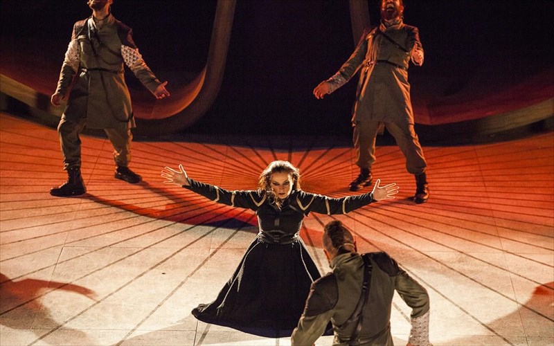 aris-mpiniaris-simera-exoume-perissotera-koina-me-to-basileio-ton-person-opos-auto-apotuponetai-sto-ergo-tou-aisxulou