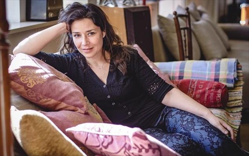 i-fenia-papadodima-mas-kalosorizei-sto-elaionas-festival-2018