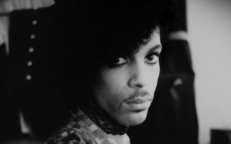 ton-septembrio-erxetai-o-protos-akukloforitos-diskos-tou-prince-protos-akukloforitos-diskos-tou-prince