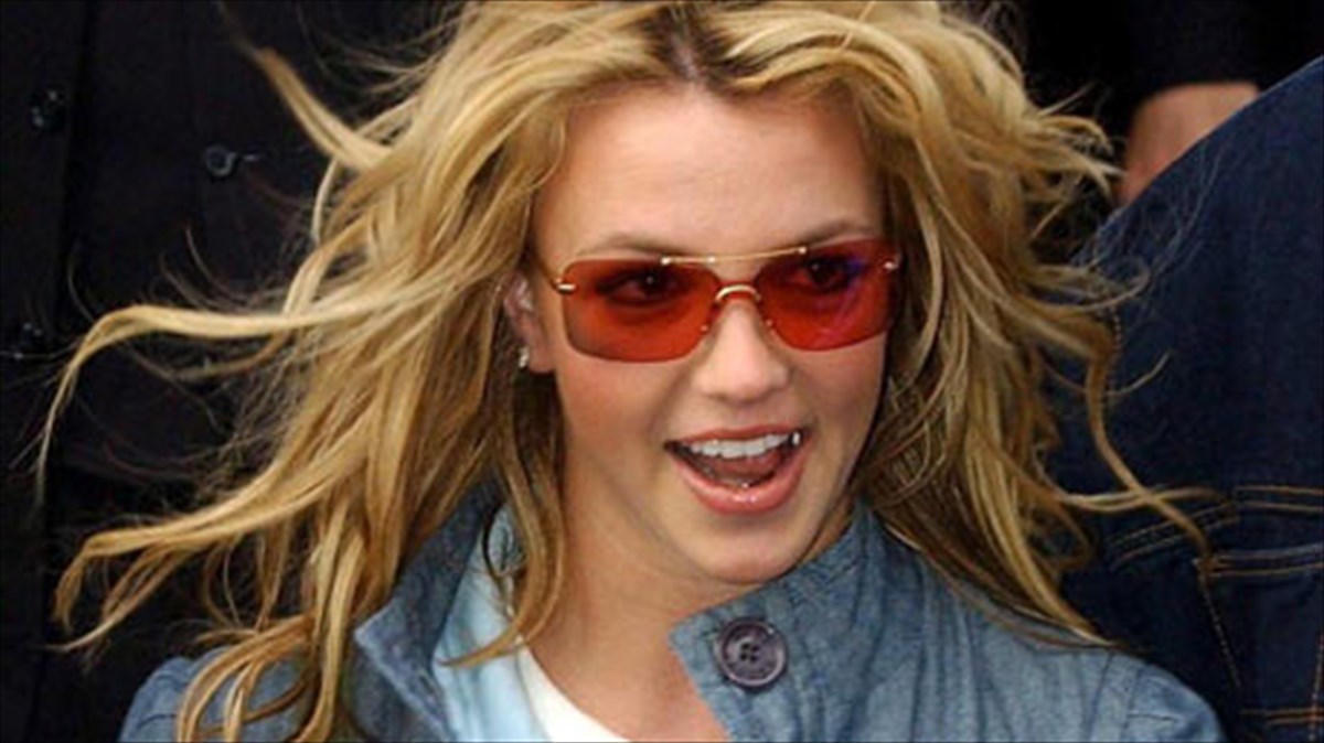 britney-spears-i-pio-akribopliromeni-tragoudistria-pio-akribopliromeni-tragoudistria