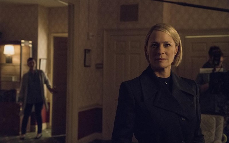 pame-na-riksoume-mia-matia-stin-ekti-kai-teleutaia-sezon-tou-house-of-cards