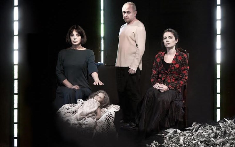 frozen-me-xatzaki-mouriki-kourti