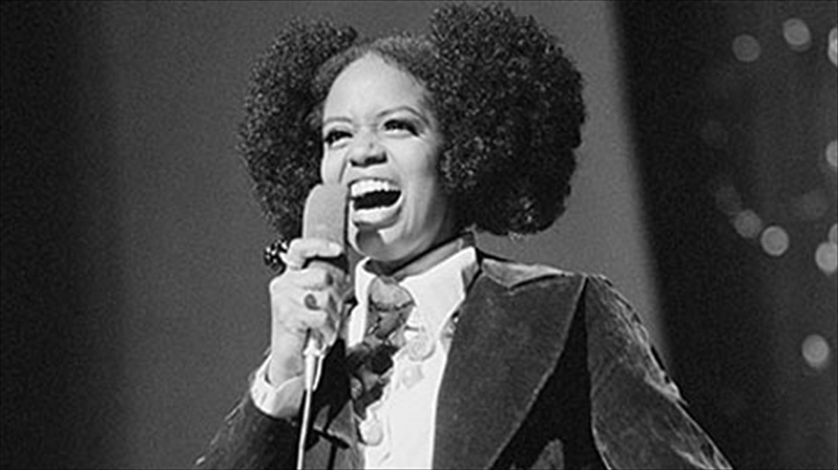 pethane-i-tragoudistria-fontela-mpas-tragoudistria-fontela-mpas