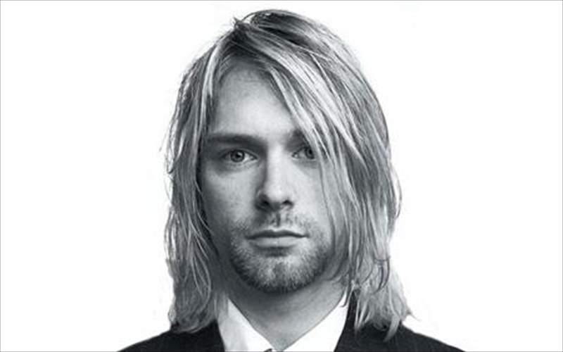 prosexos-nea-ekthesi-afieromeni-ston-kurt-cobain-kai-ta-paidika-tou-xronia