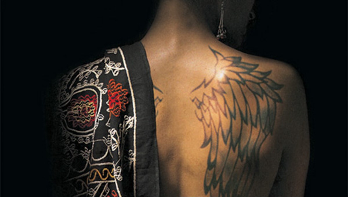 i-abissuniaki-apodeiksi-thriler-me-proti-uli-tin-istoria