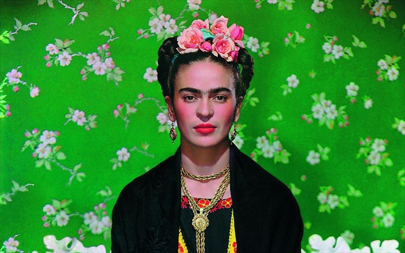 mia-ekthesi-fernei-tin-frida-kahlo-me-oli-tis-tin-gkarntarompa-sto-mouseio