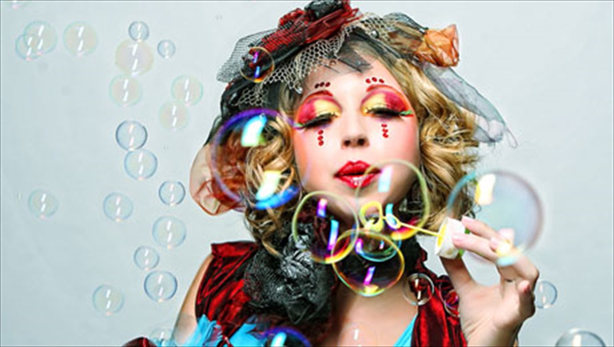 triimero-diaskedasis-sti-geitonia-ton-kallitexnon