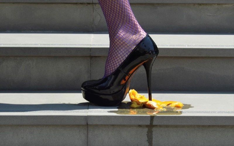 polupolitismika-upobathra-kai-queer-tautotites-se-ena-meta-psifiako-diktuo