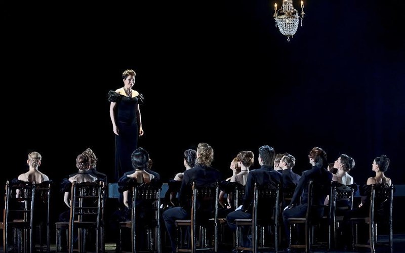 anna-karenina-apo-to-theatro-baxtangkof-sto-irodeio